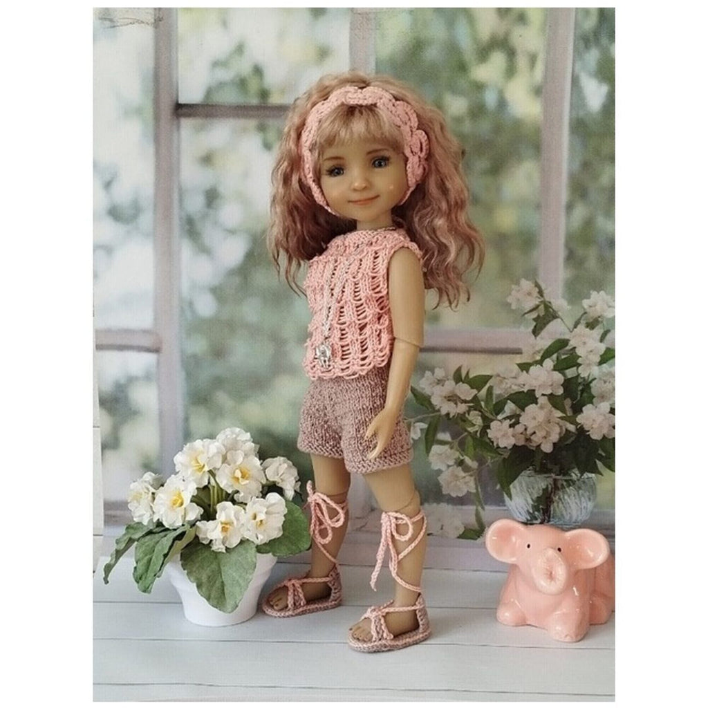 Outfit for Ruby Red doll.