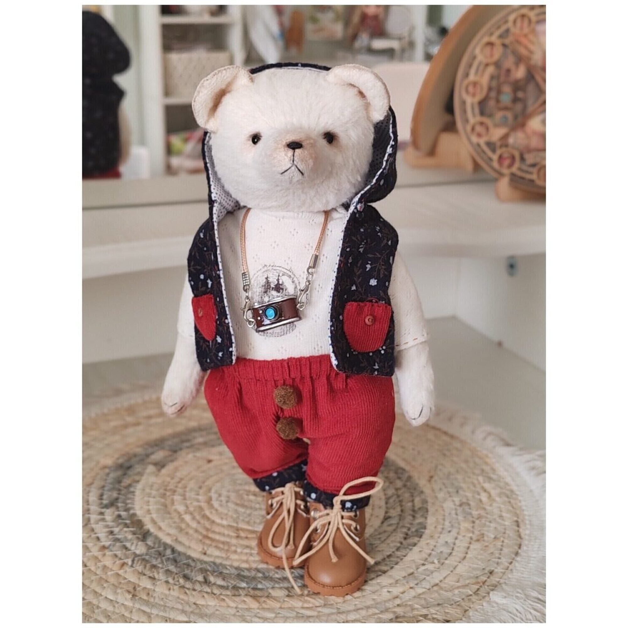 Teddy by Anna Stepanian