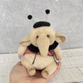 Слон в костюме божьей коровки