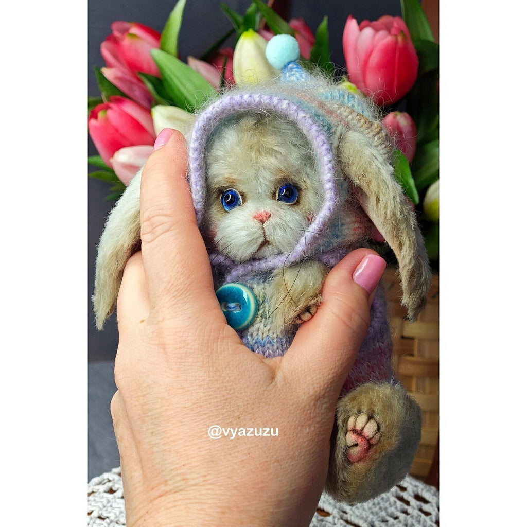 Bunny Aquamarine