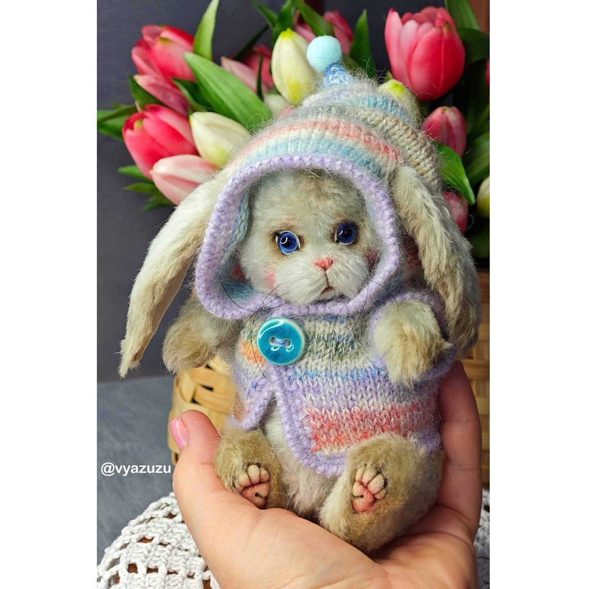 Bunny Aquamarine
