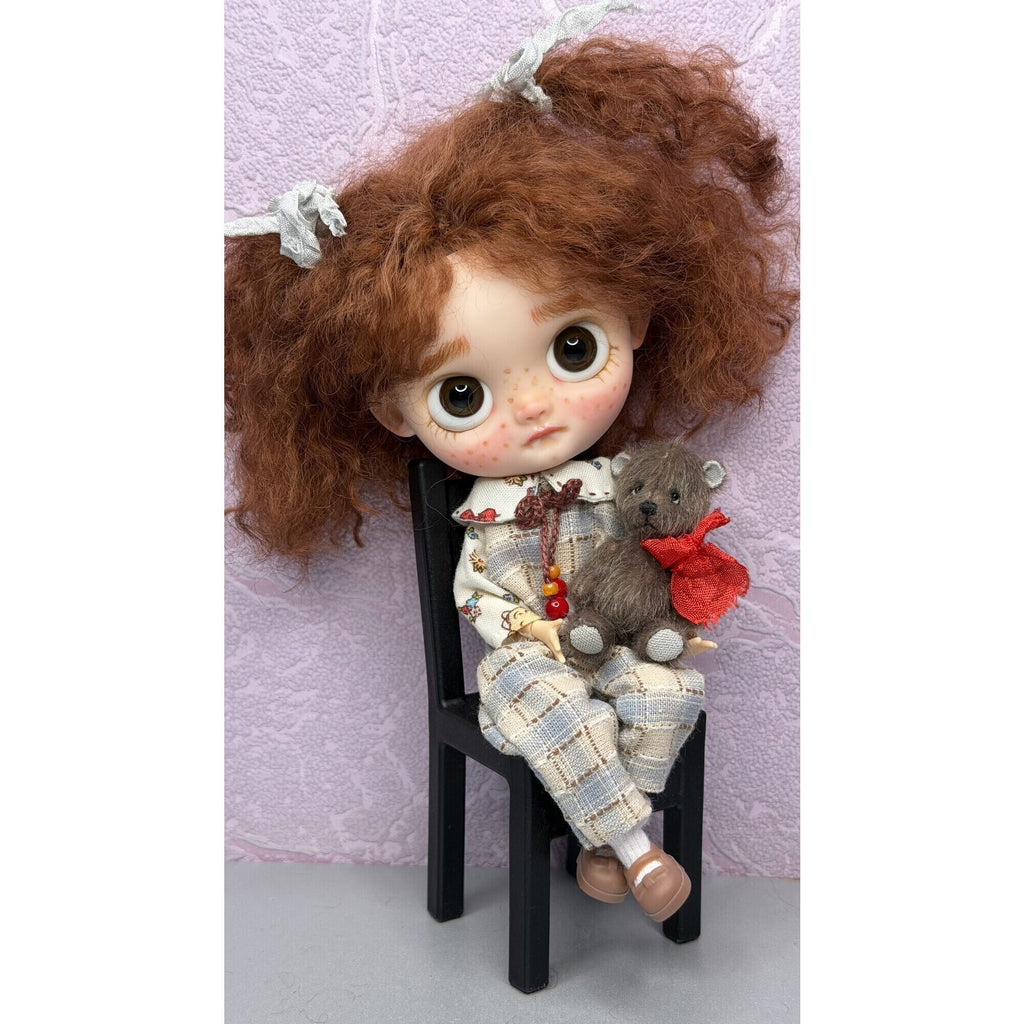 Blythe midi doll.