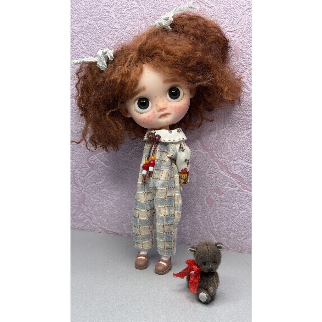 Blythe midi doll.