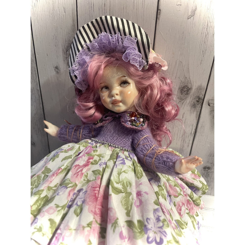 Collectible porcelain doll "Mona".